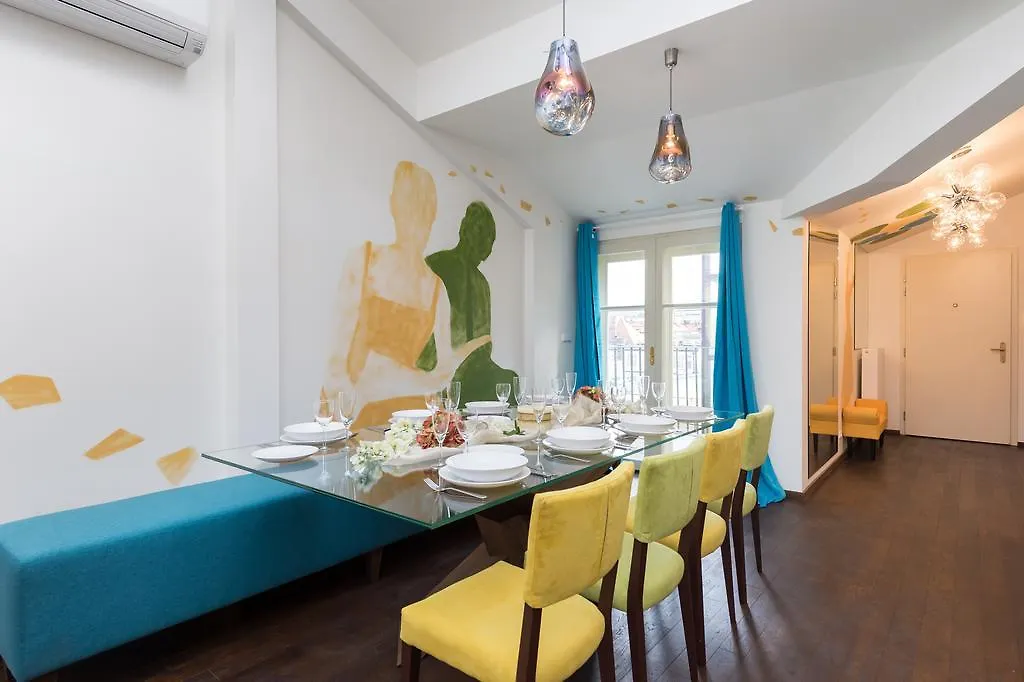 Empirent Mucha Apartments