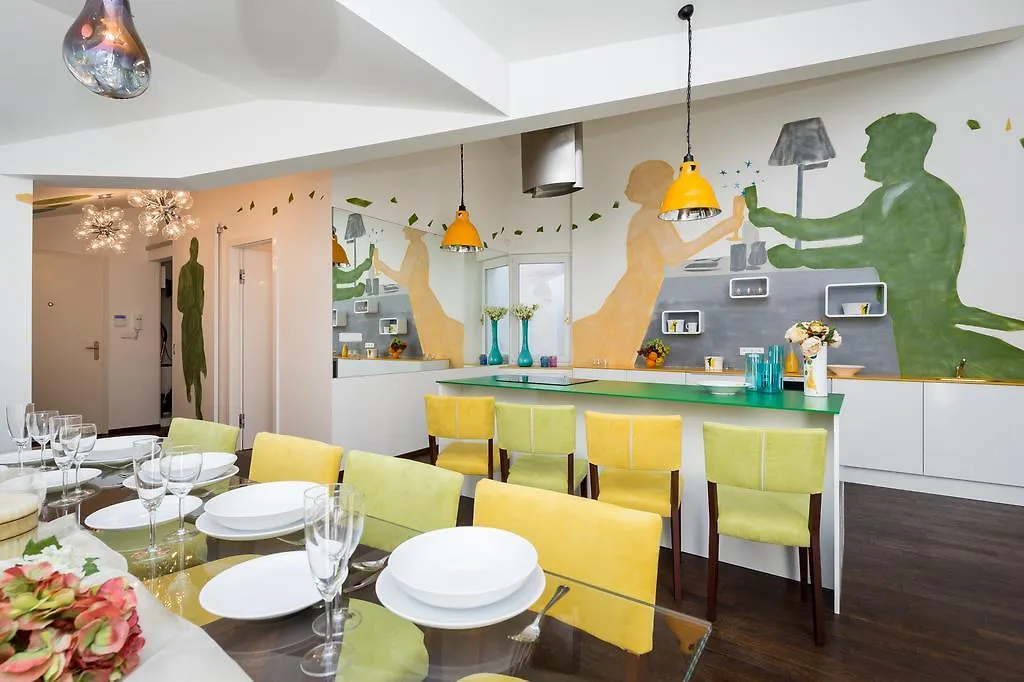 Empirent Mucha Apartments Praha 0*,